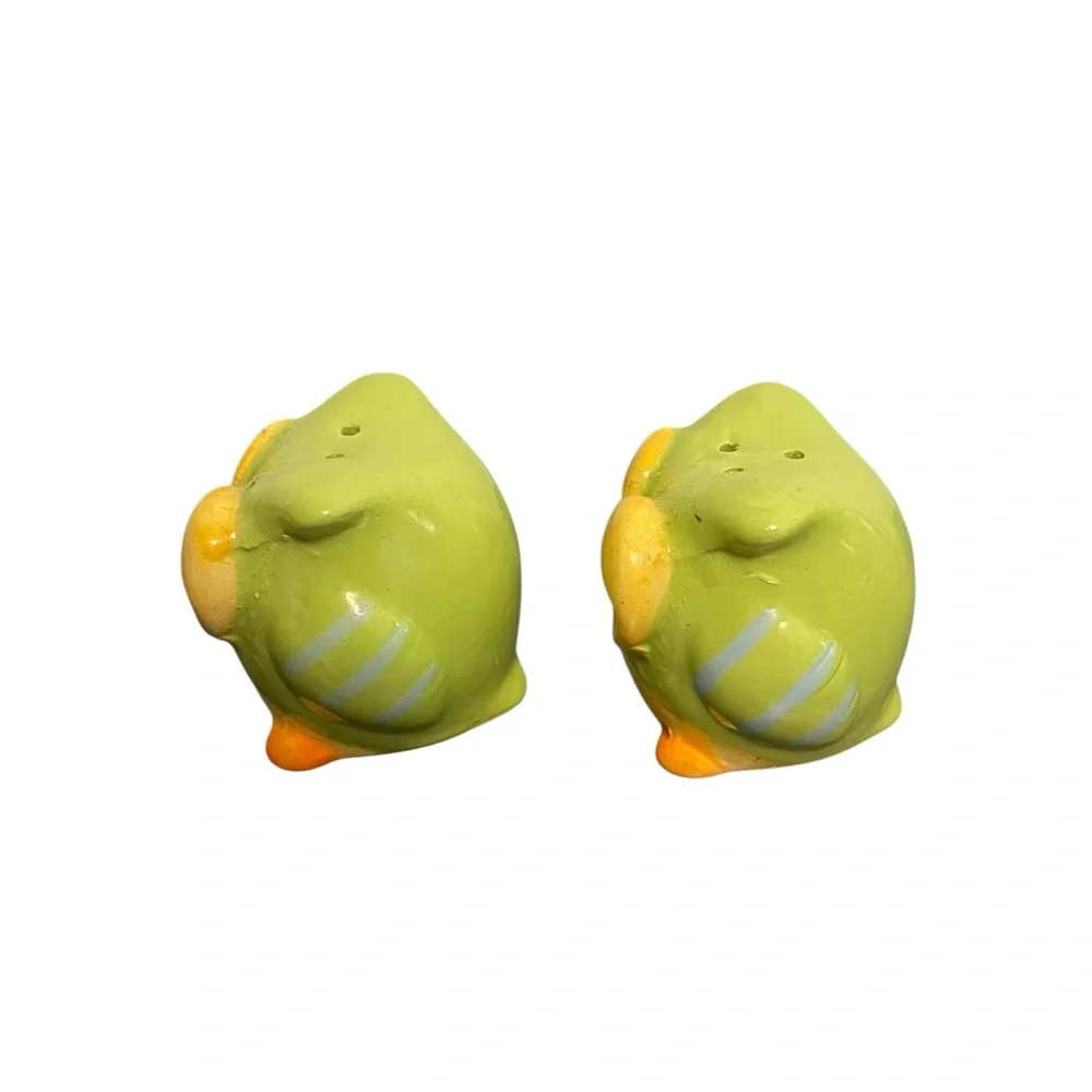 Vintage Owl Salt and Pepper Shakers Green Yellow Ceramic Bird Set - Picture 2 of 4